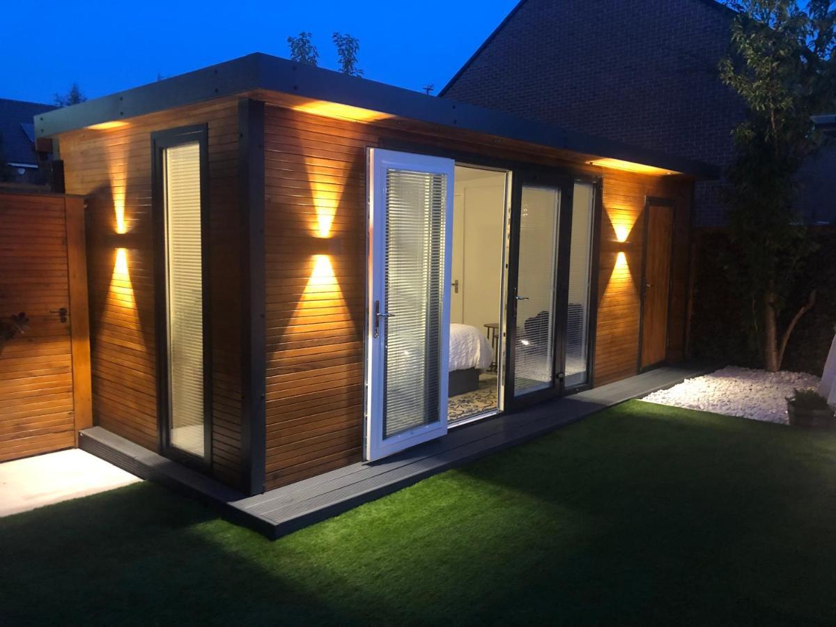 Meezee Pearl Double Bed Lodge With Free Parking Salford  Kültér fotó
